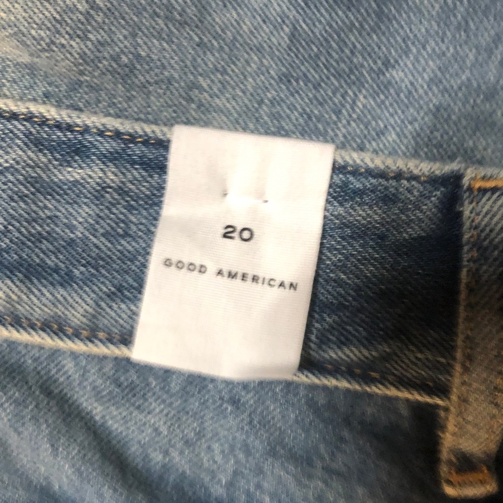 Good American Khloe Jean. Super high-rise, waist cinching, straight fit - Picture 6 of 7